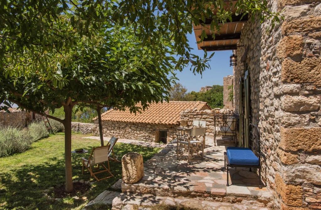 Kyparissia Old Town Lodge With Amazing Sea View ภายนอก รูปภาพ